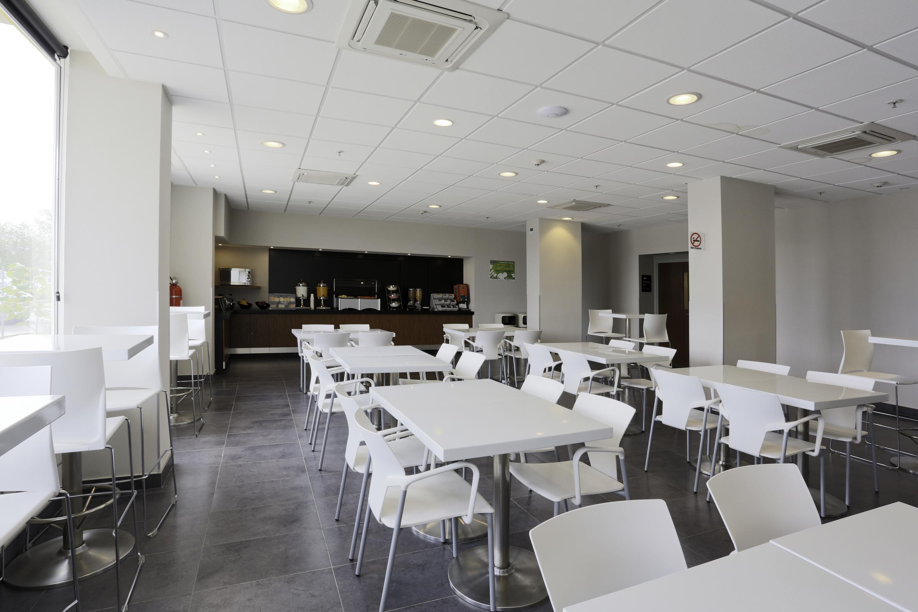 City Express By Marriott Irapuato Norte المظهر الخارجي الصورة