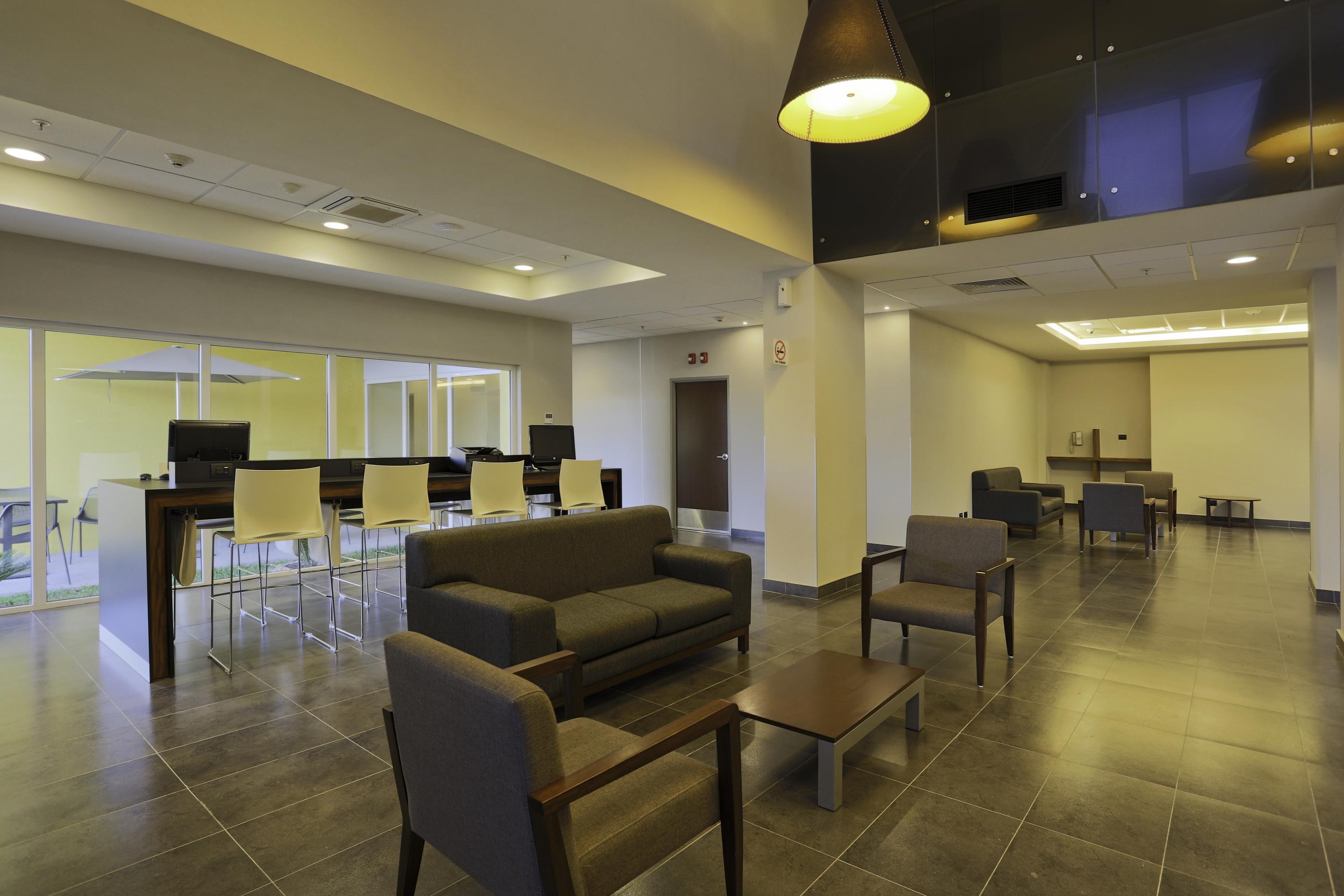 City Express By Marriott Irapuato Norte المظهر الخارجي الصورة