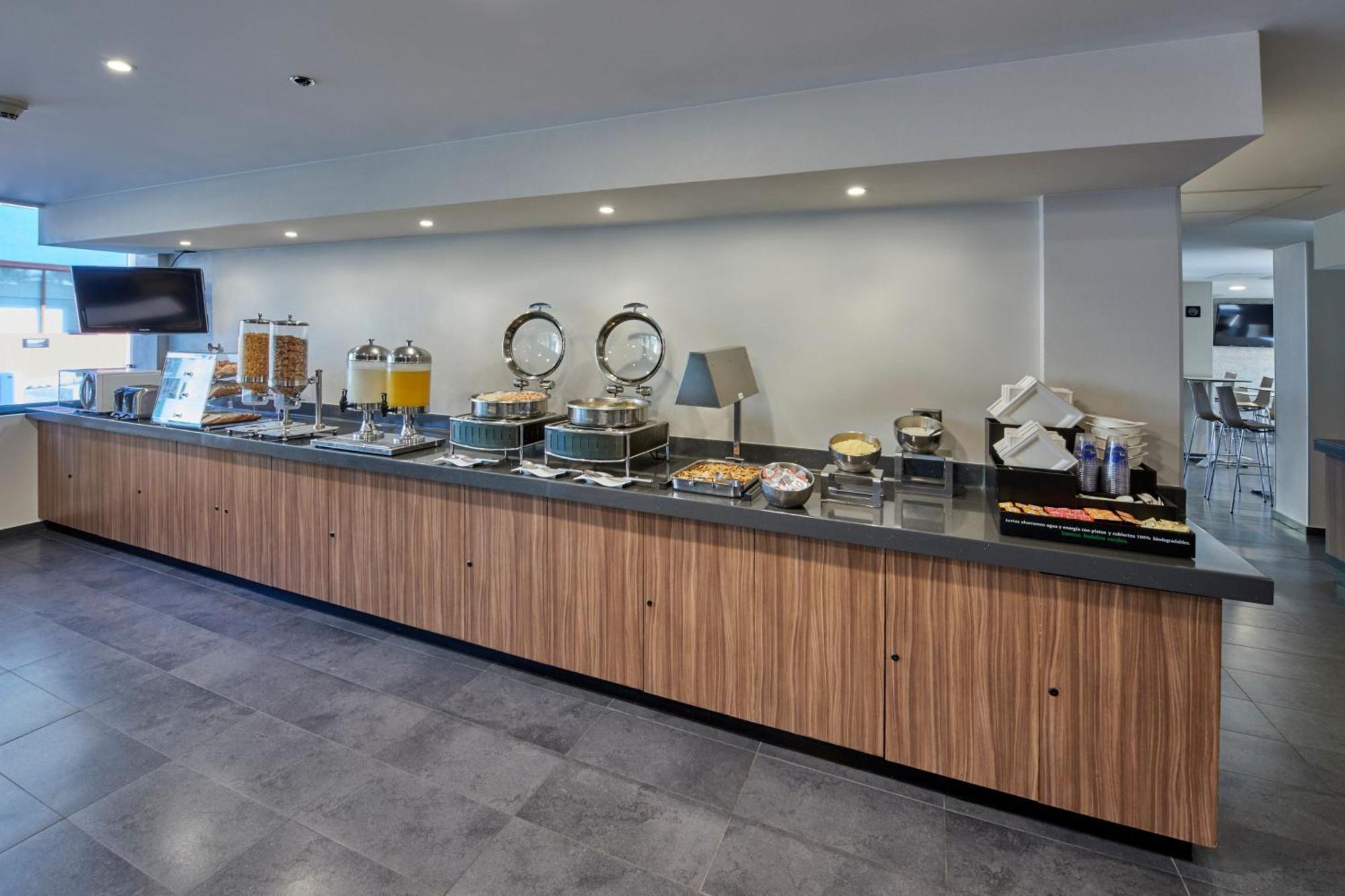 City Express By Marriott Irapuato Norte المظهر الخارجي الصورة